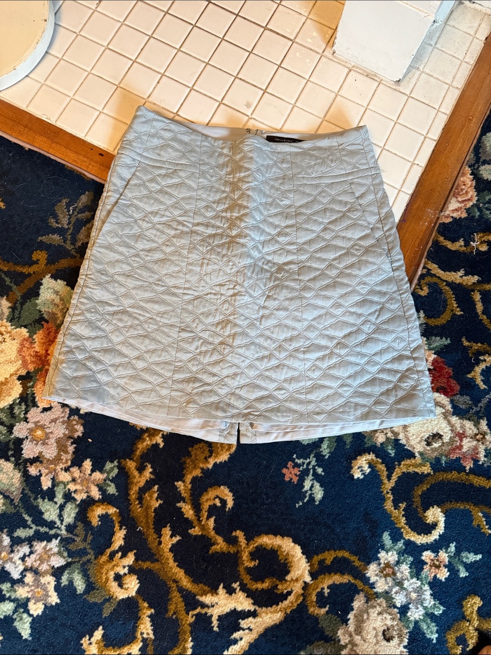 Theysken’s Theory silk blend Quilted A-Line Mini - worn twice. 150 retail